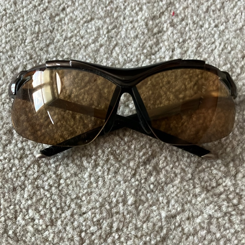 Tifosi Stylish Black/Gold and Cream Sunglasses